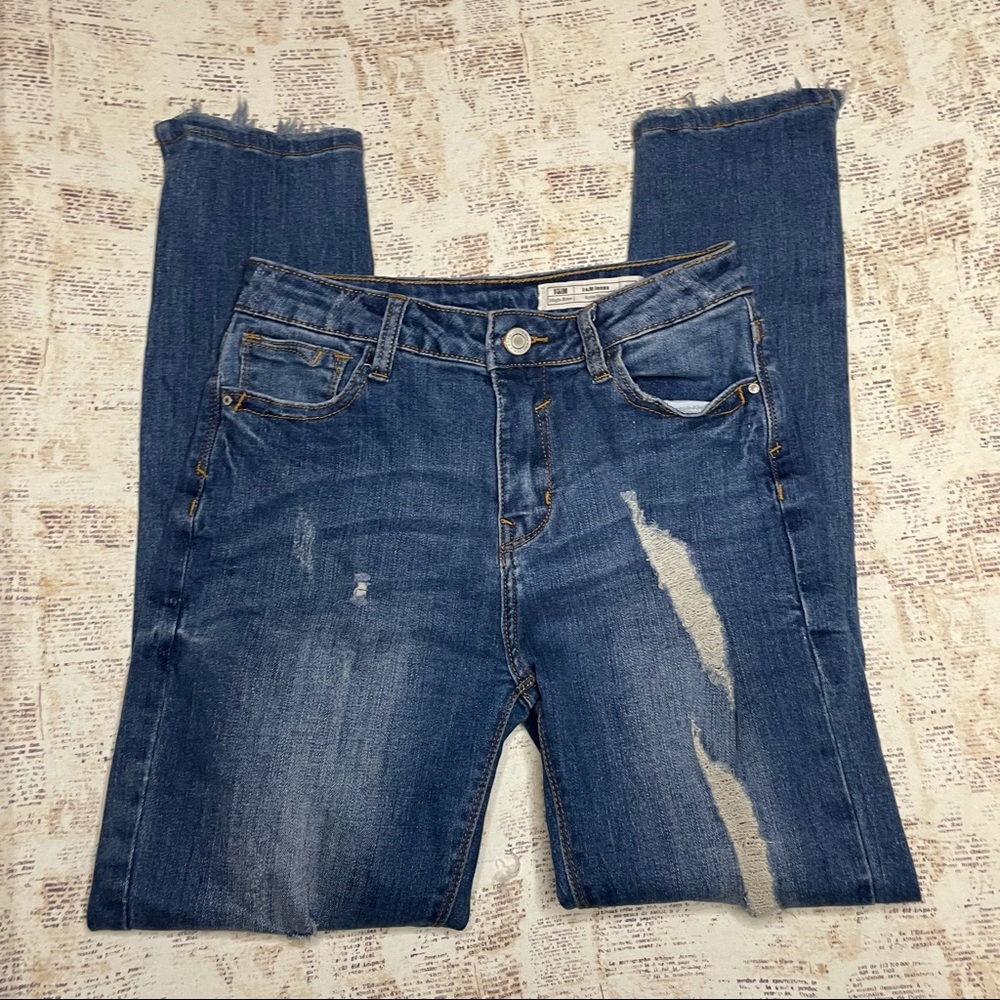 I& M Jeans high rise size 5 kylie skinny
